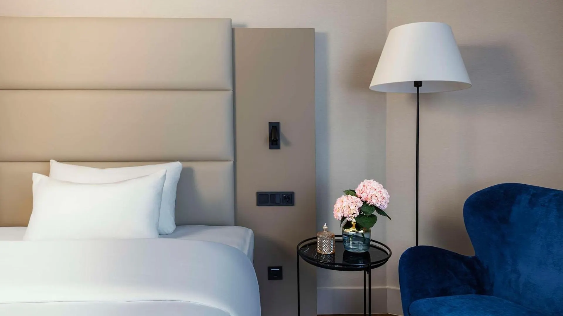 **** Hotel Nh Berlin Kurfuerstendamm Niemcy