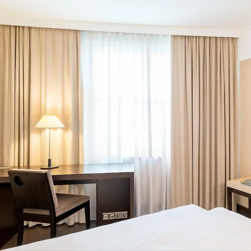 **** Hotel Nh Berlin Kurfuerstendamm Niemcy
